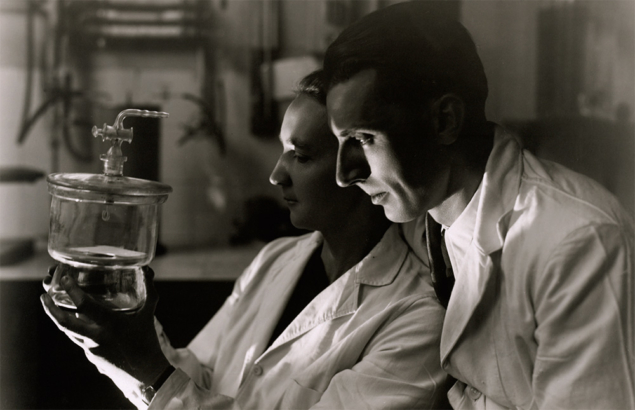 Irène et Frédéric Joliot-Curie en 1935