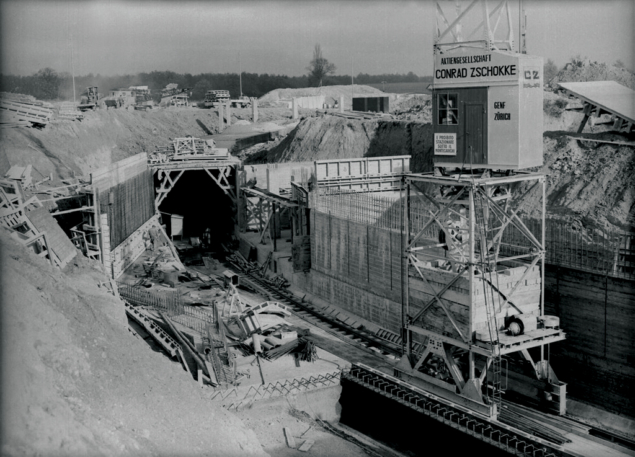 Construction of the tunnel for the Proton Synchrotron