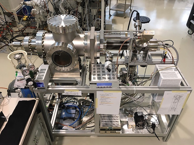 UHV system equipped with an energy-resolved mass spectrometer for the characterisation of HiPIMS plasma discharges