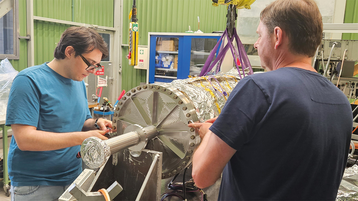 Joined-up thinking in vacuum science – CERN Courier - Vimarsana News