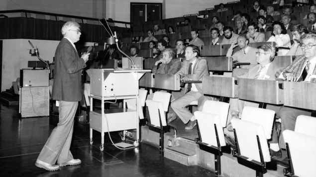 The first CAS course in 1983